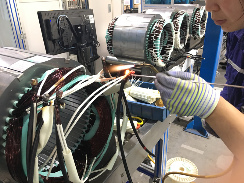 氫氧焰焊接.jpg 氫氧焰焊接.jpg