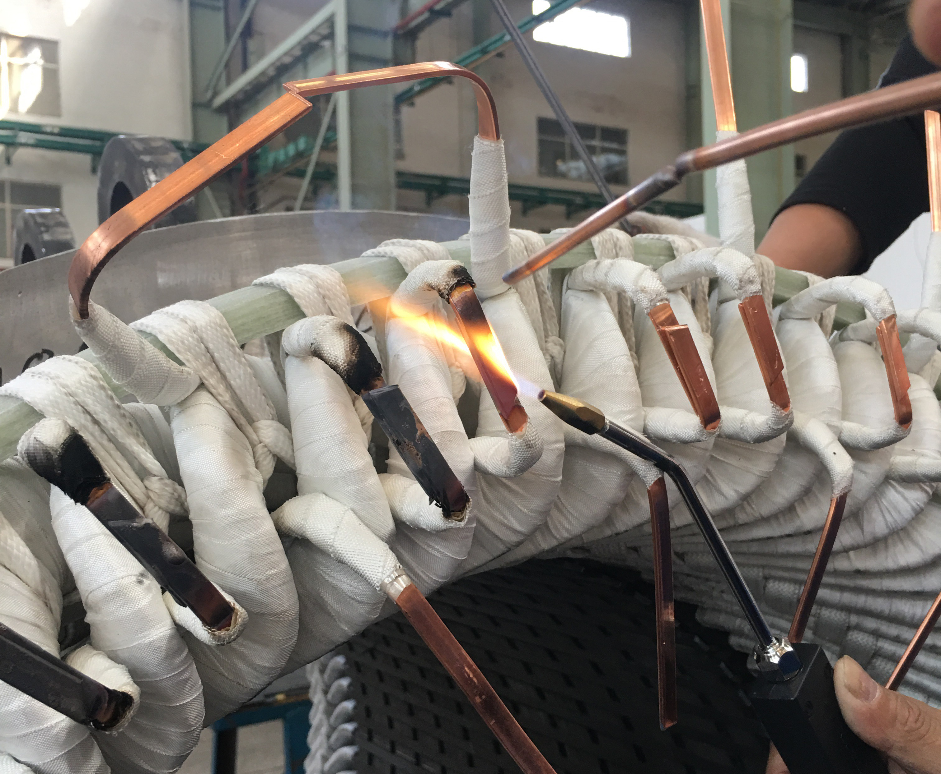 沃克能源氫氧焰焊接機(jī)--電機(jī)漆包線 扁銅線焊接 替代氧氣乙炔氣瓶！