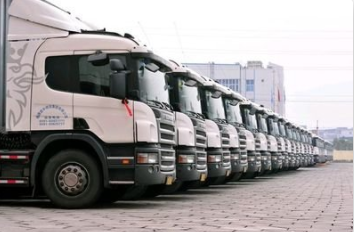 春天多雨季節(jié)，沃克能源防雨有妙招，運(yùn)輸路上不淋濕